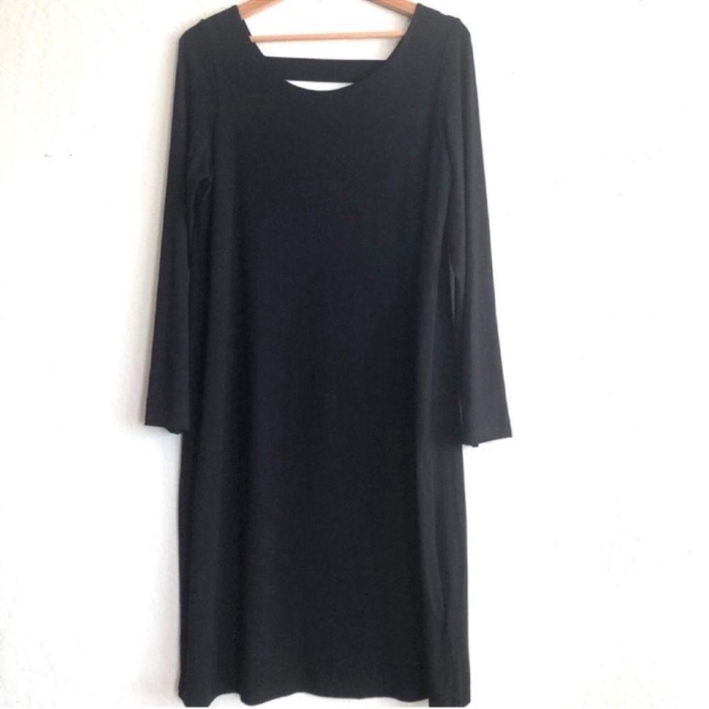 Eileen Fisher Black dress
Size Large Petite